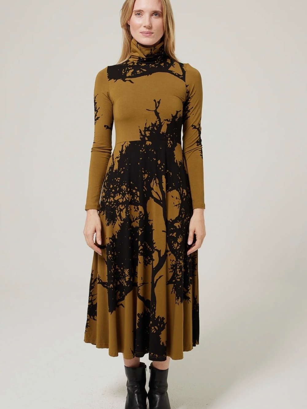 Bel Kazan Lexi Dress Long-Sleeve Midi in Olive with Black Tree Print M